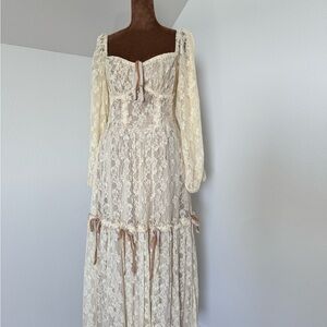 Listicle Cream Lace Long Sleeve Dress